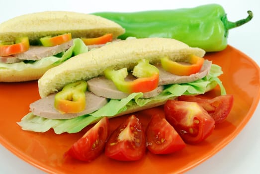 Sandwich with tomatoes and pepper
