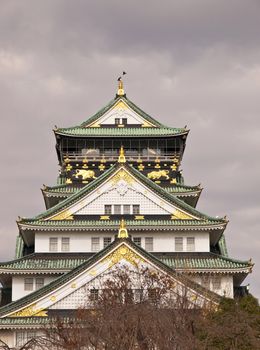 Osaka castle and the cloud before rain.