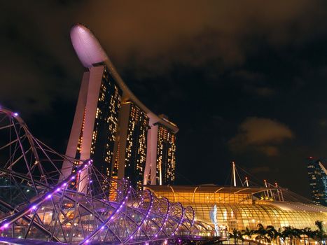 SINGAPORE - JAN 1: The Marina Bay waterfront Jan 1,2012 in Singapore. 