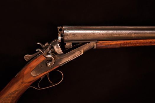 double barrel shotgun (for targets, trap shooting and sporting clays)