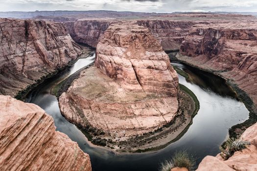 Arizona Horseshoe Bend on Colorado River in Glen Canyon, Arizona, USA