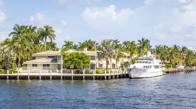 FORT LAUDERDALE, USA - AUGUST 30, 2014 : Luxury mansion in exclusive part of Fort Lauderdale known as small Venice on August 30, 2014 in Fort Lauderdale