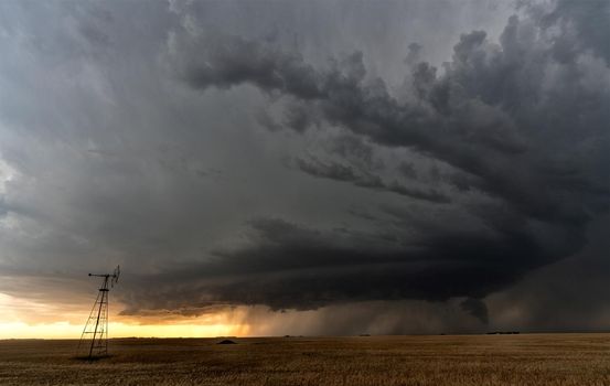 Prairie Storm Canada Summer time clouds warning