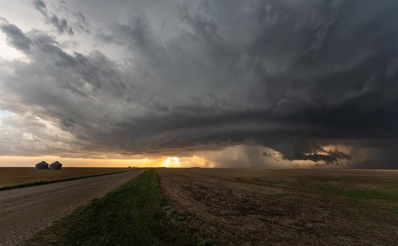 Prairie Storm Canada Summer time clouds warning