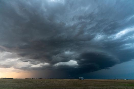Prairie Storm Canada Summer time clouds warning