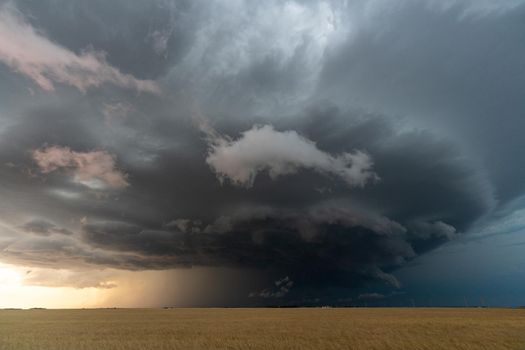Prairie Storm Canada Summer time clouds warning