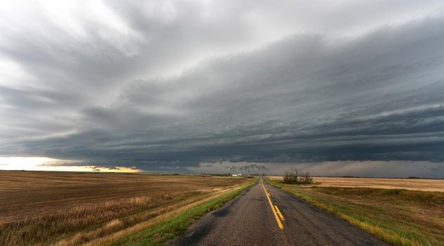 Prairie Storm Canada Summer time clouds warning