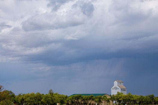 Prairie Storm Canada Summer time clouds warning
