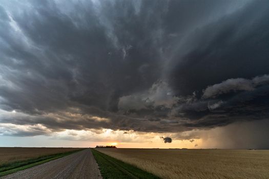 Prairie Storm Canada Summer time clouds warning