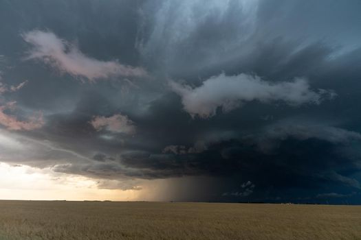 Prairie Storm Canada Summer time clouds warning