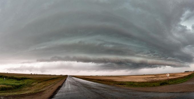 Prairie Storm Canada Summer time clouds warning