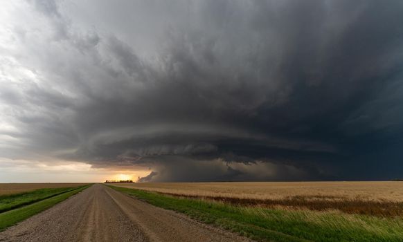 Prairie Storm Canada Summer time clouds warning