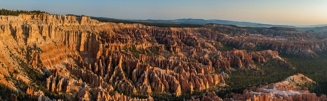 Bryce Canyon National Park amphitheater view from the top.