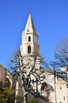 visit of the monuments of Marseille, basket district in 2021