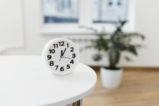 arrangement with clock table 2. Resolution and high quality beautiful photo
