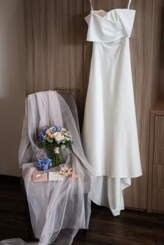 perfect wedding dress on the wedding day