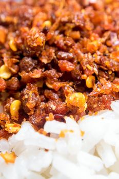 Roasted fish and chilli mixed with cooked rice