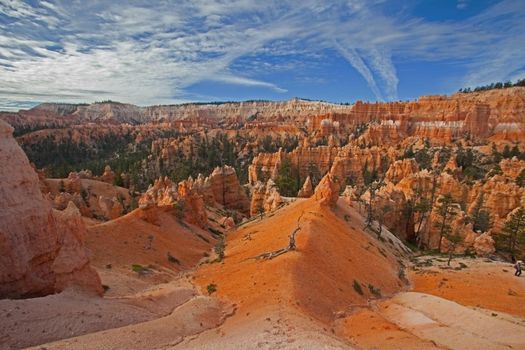 View over Bryce Canyon from the Queens Garden Trail