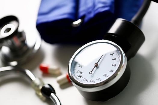 Device for measuring blood pressure in doctor office on table. Prevention of vascular diseases associated with an inactive lifestyle change eating behavior.