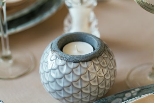 Stylish ceramic round candle stand