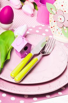 Easter serving, pink and green spring decorations