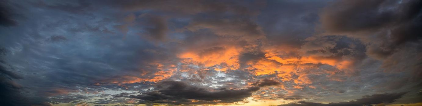 Sky and clouds In the evening