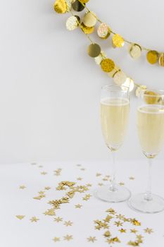 champagne glasses with spangles table