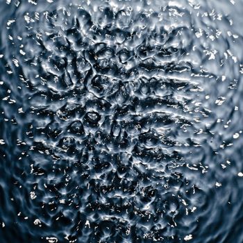 The texture of water under the influence of vibration in 432 hertz - image