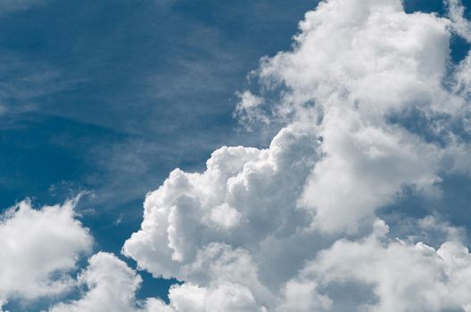 Incredibly wonderful lush cumulus clouds against a blue sky - Image
