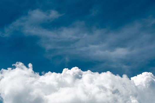 Incredibly wonderful lush cumulus clouds against a blue sky - Image