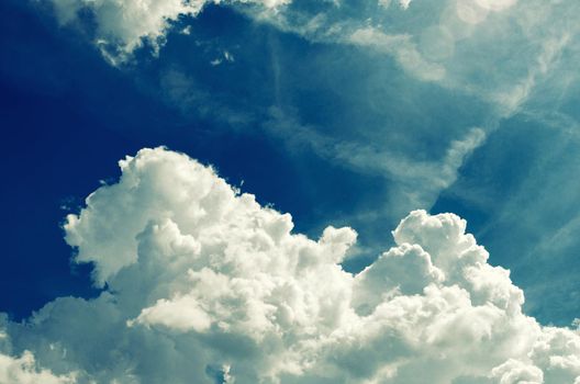 Incredibly wonderful lush cumulus clouds against a blue sky - Image