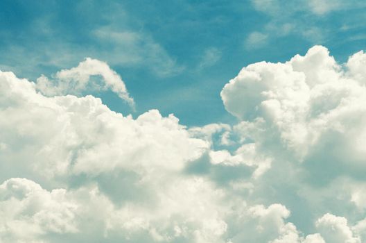 Incredibly wonderful lush cumulus clouds against a blue sky - Image