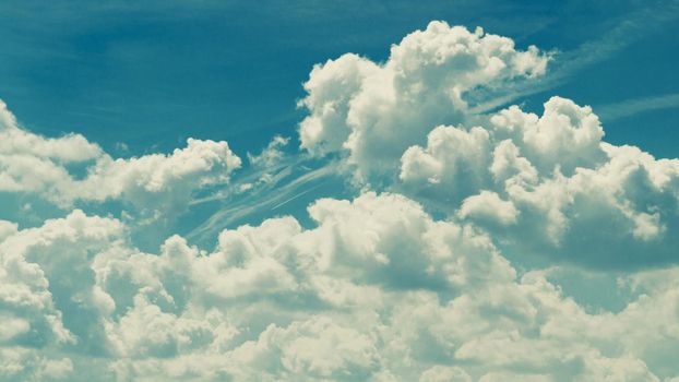 Incredibly wonderful lush cumulus clouds against a blue sky - Image