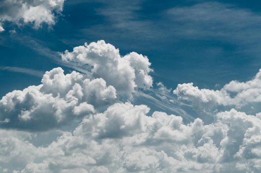 Incredibly wonderful lush cumulus clouds against a blue sky - Image