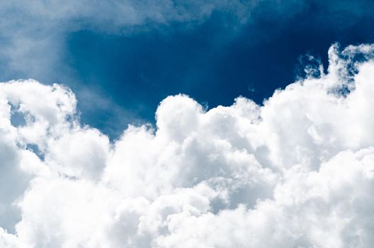Incredibly wonderful lush cumulus clouds against a blue sky - Image
