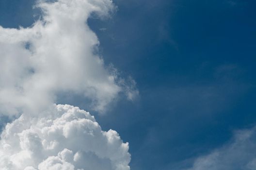 Incredibly wonderful lush cumulus clouds against a blue sky - Image