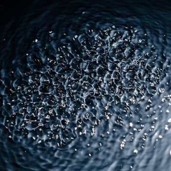 The texture of water under the influence of vibration in 432 hertz - image