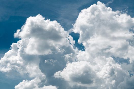 Incredibly wonderful lush cumulus clouds against a blue sky - Image