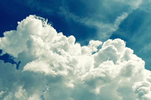 Incredibly wonderful lush cumulus clouds against a blue sky - Image