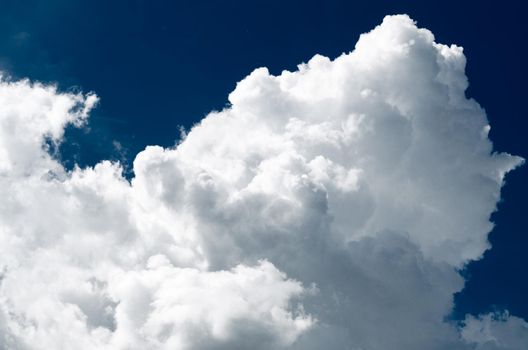 Incredibly wonderful lush cumulus clouds against a blue sky - Image