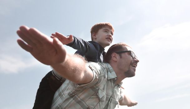 father and son spend time together.the concept of friendly family