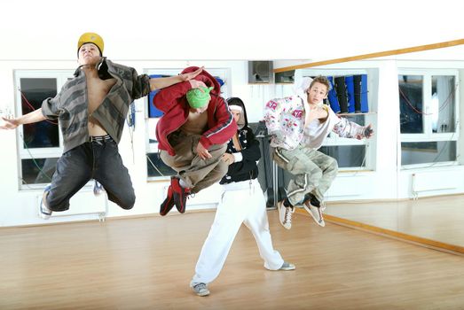 Break Dance Indoor B Boys