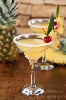 Lime combined with fresh pineapple juice and tequila are cocktails that always have a bright taste and aroma.