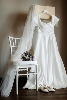 perfect wedding dress on the wedding day