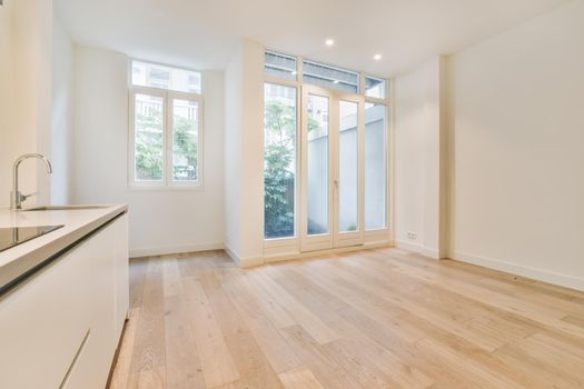 Spacious and bright room with parquet floors