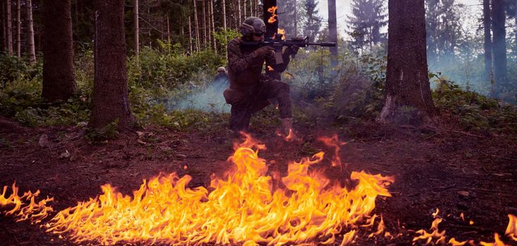 Modern warfare Soldiers  Squad Running as Team in Battle Formation