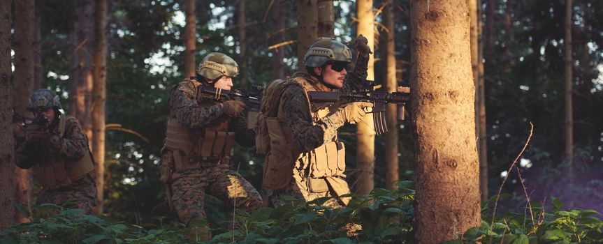 Modern warfare Soldiers  Squad Running as Team in Battle Formation