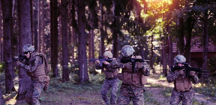 Modern warfare Soldiers  Squad Running as Team in Battle Formation