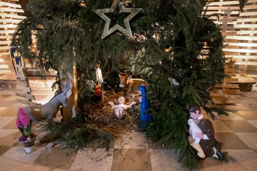 Christmas nativity scene with baby Jesus Creche Figurines