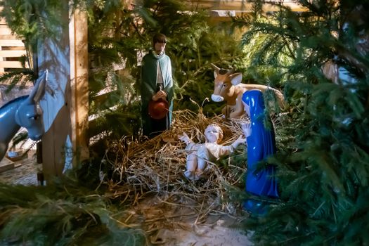 Christmas nativity scene with baby Jesus Creche Figurines
